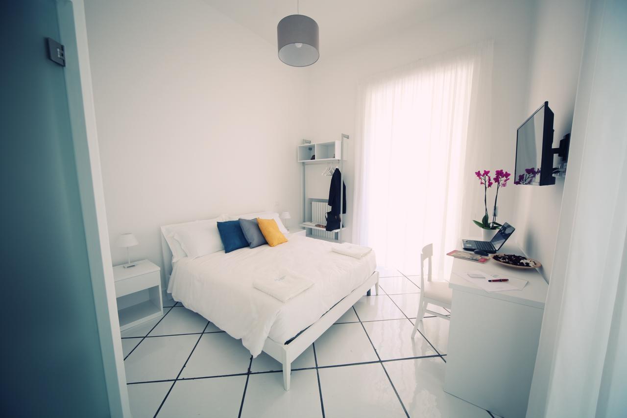 Le Mulieres Apartment ซาแลร์โน ภายนอก รูปภาพ